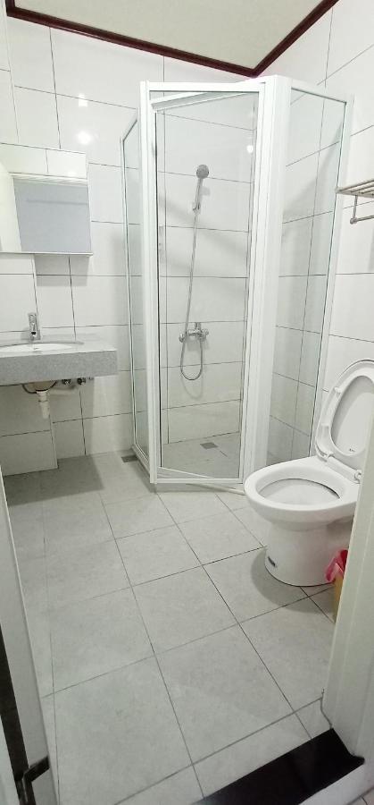 Yu Hai B&B Цзяоси Экстерьер фото