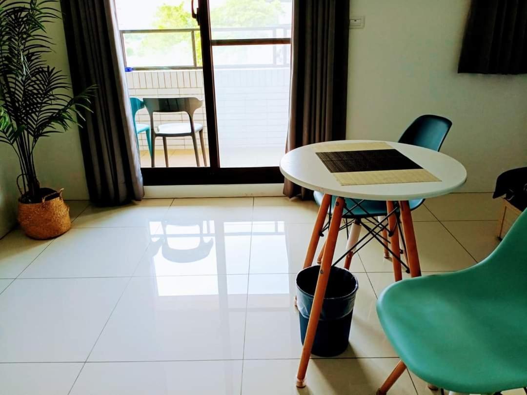 Yu Hai B&B Цзяоси Номер фото